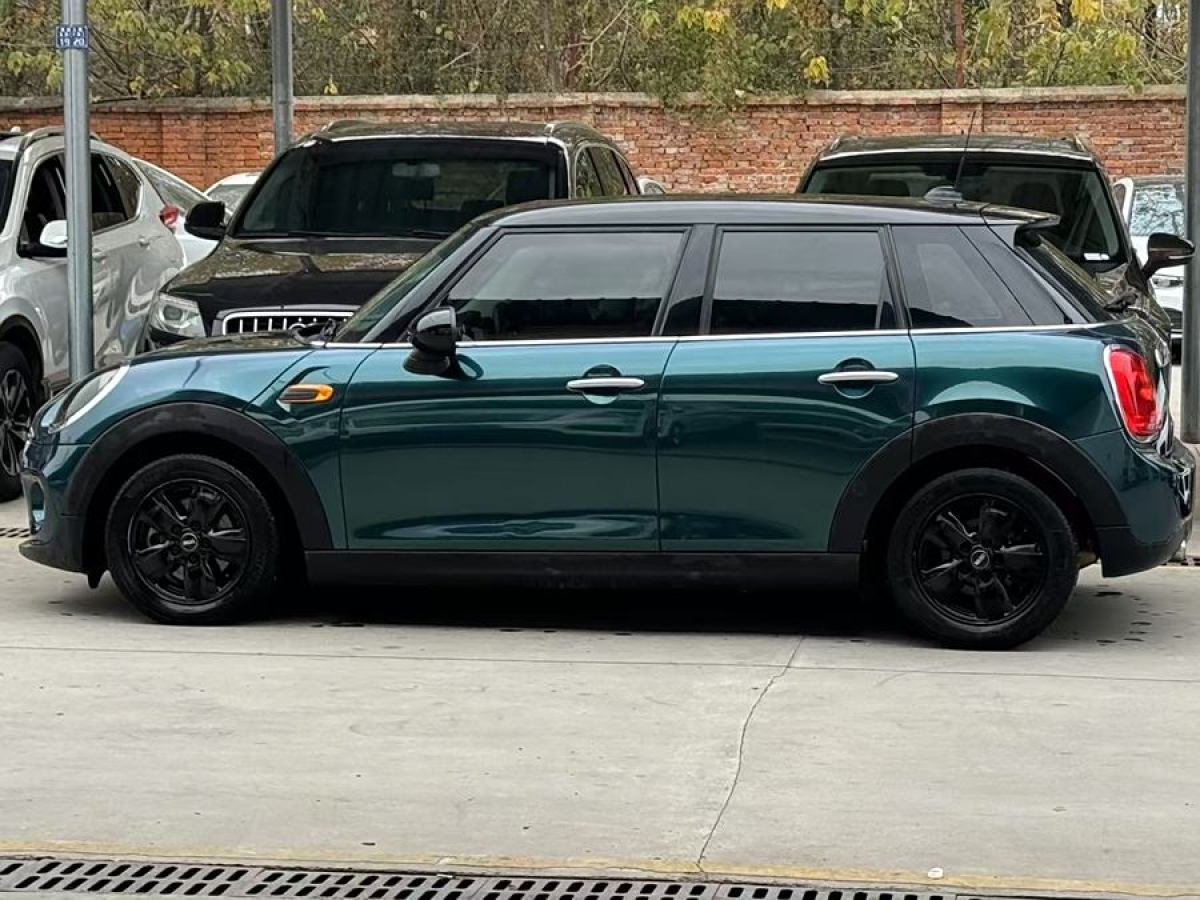 MINI MINI  2016款 1.2T ONE 五門版圖片