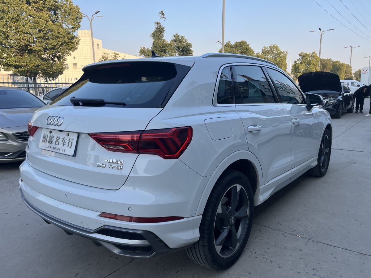 奧迪 奧迪Q3  2024款 35 TFSI 時(shí)尚動(dòng)感型圖片