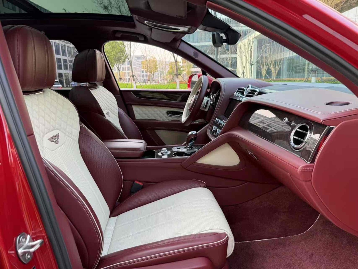 賓利 添越  2022款 4.0T V8圖片