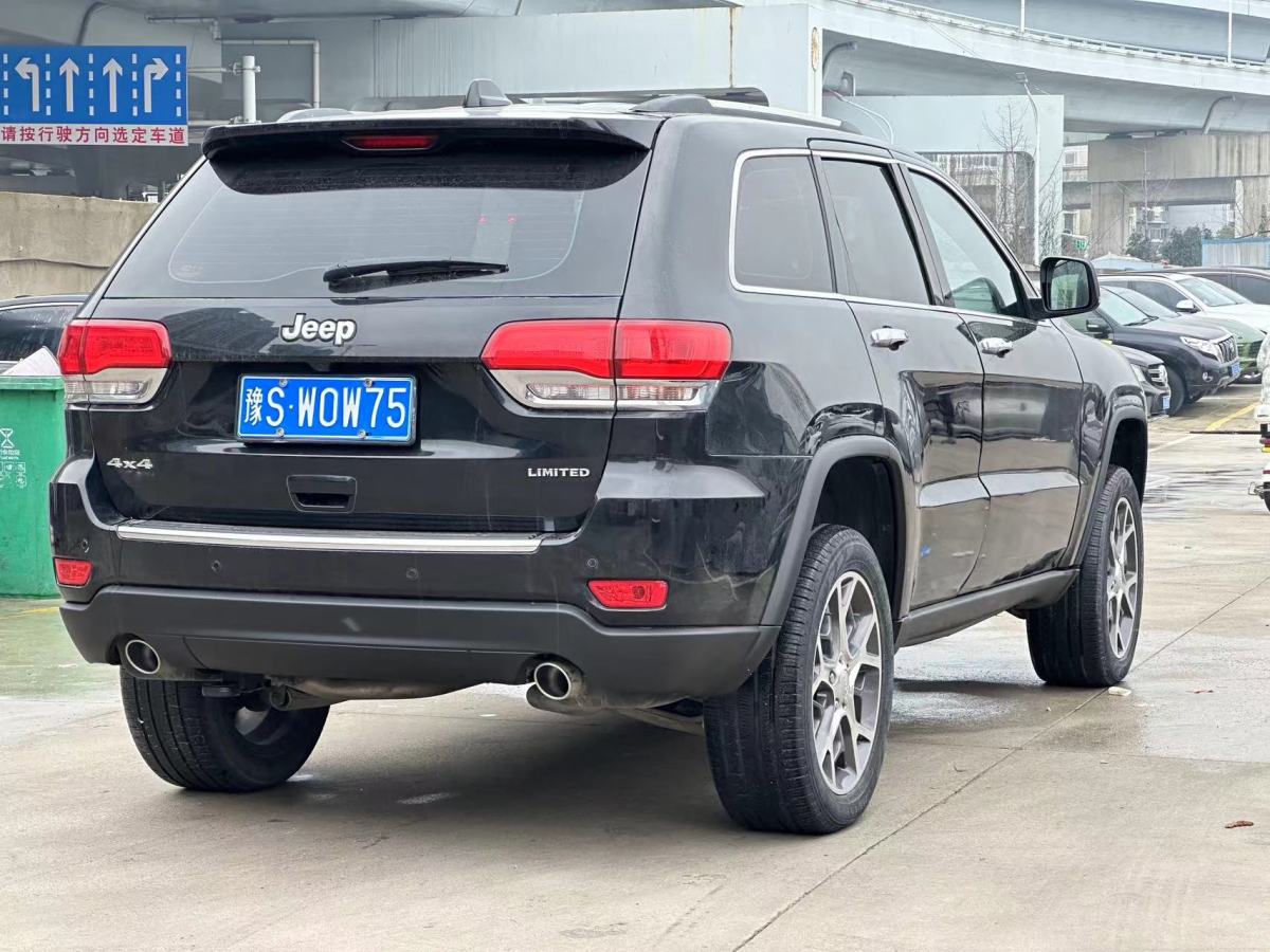 2020年4月Jeep 大切諾基  2019款 3.0L 精英導(dǎo)航版