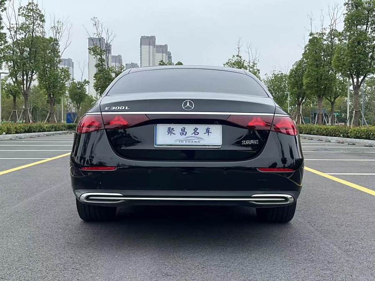 奔馳 奔馳E級(jí)  2024款 E 300 L 豪華型圖片