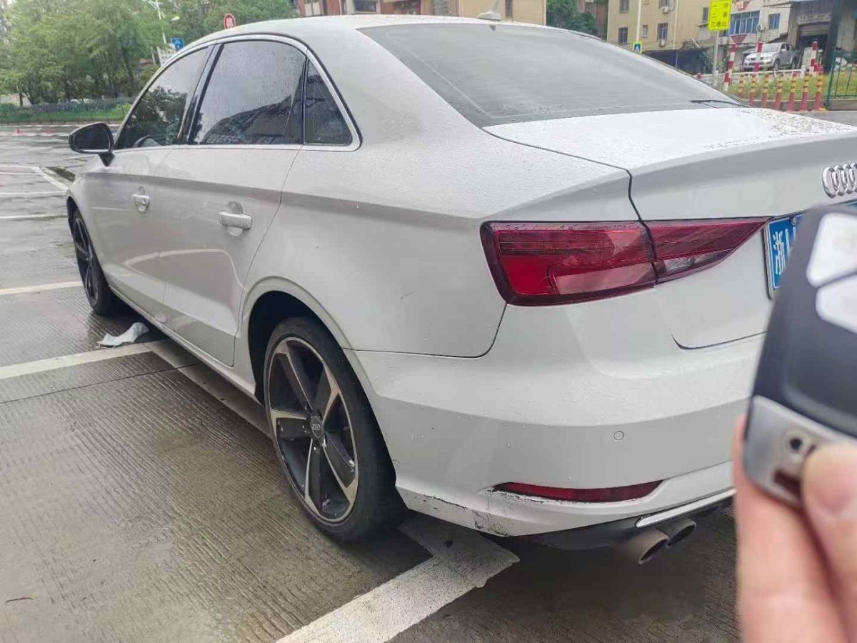 奧迪 奧迪A3  2018款 A3 1.4T 35TFSI Limousine時(shí)尚型圖片