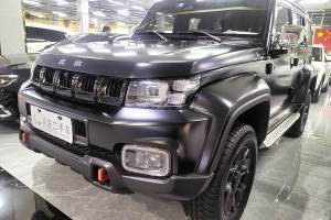 BJ40 北京 2.0D 自動四驅(qū)刀鋒英雄版?zhèn)b客型