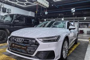 奥迪A7L 奥迪 45 TFSI S-line 筑梦新生版