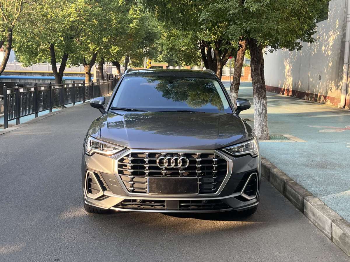 奧迪 奧迪Q3  2020款 35 TFSI 時(shí)尚動(dòng)感型圖片