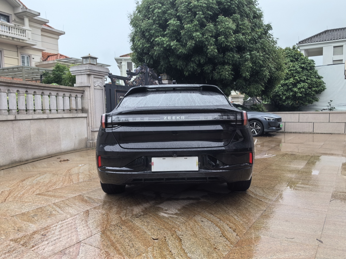 極氪 極氪001  2022款 長(zhǎng)續(xù)航雙電機(jī) WE版圖片