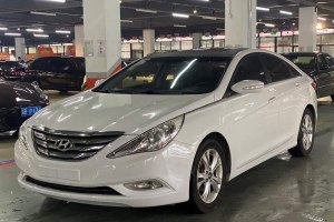 索納塔 現(xiàn)代 2.0L 自動豪華版