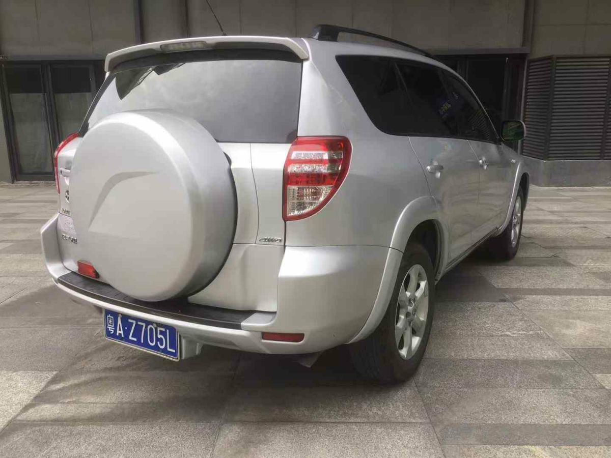 2010年1月豐田 RAV4榮放  2010款 2.0L 自動(dòng)豪華升級(jí)版