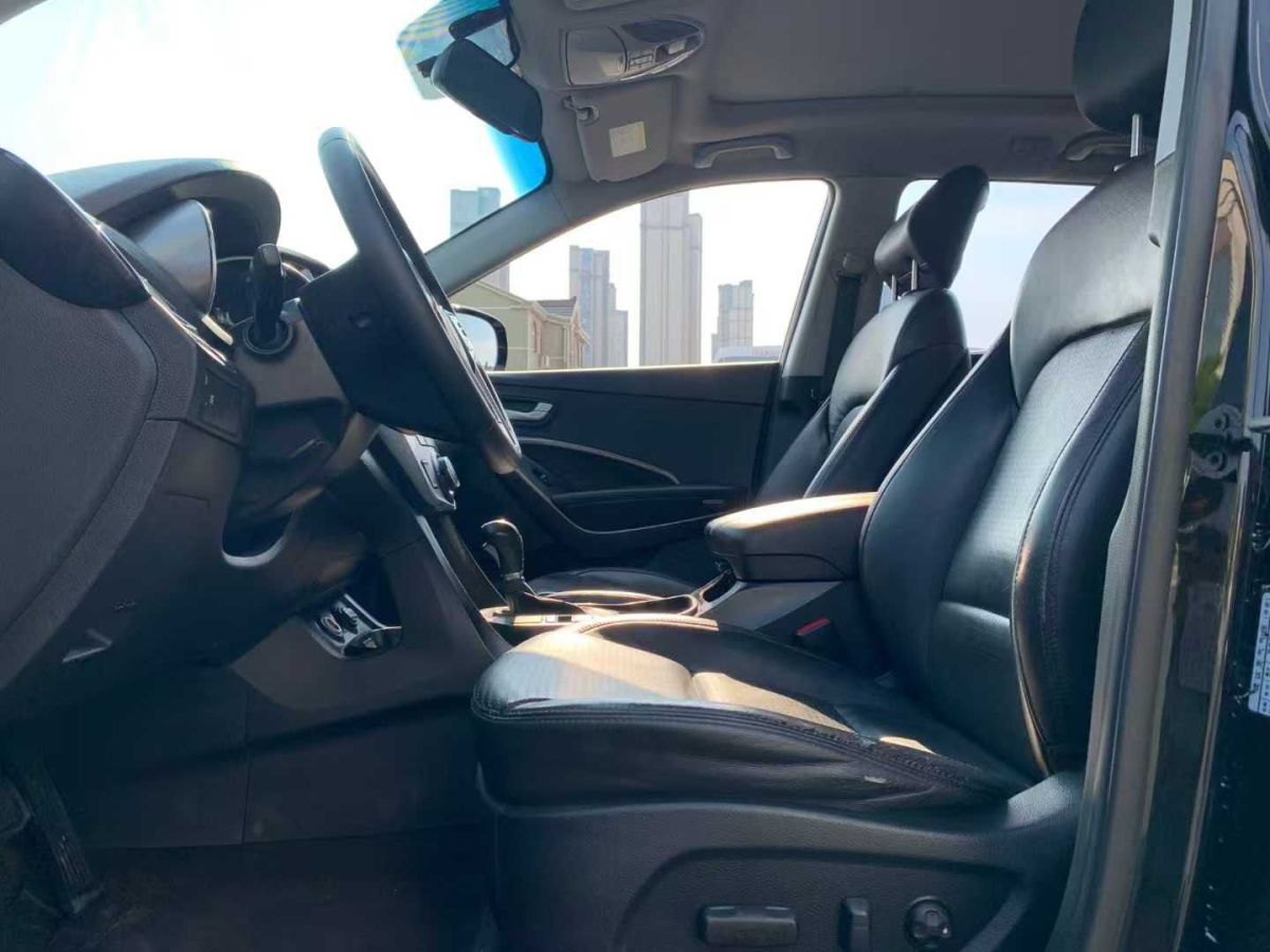 現(xiàn)代 朗動  2013款 1.6L 自動領(lǐng)先型圖片