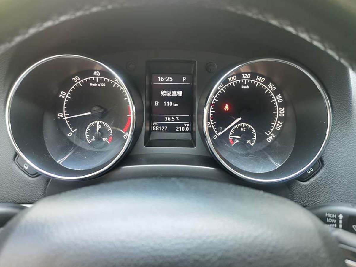 斯柯達 Yeti  2014款 1.8TSI DSG極地版圖片