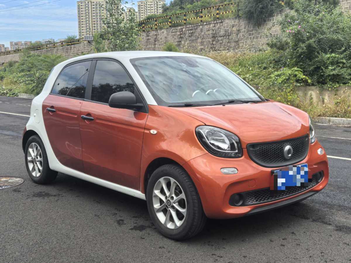 2017年3月smart forfour  2016款 1.0L 52千瓦靈動(dòng)版