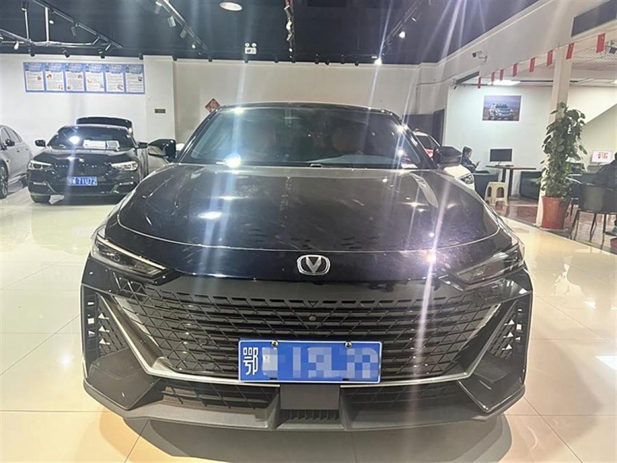 2022年11月長(zhǎng)安 長(zhǎng)安UNI-V  2022款 1.5T 卓越型