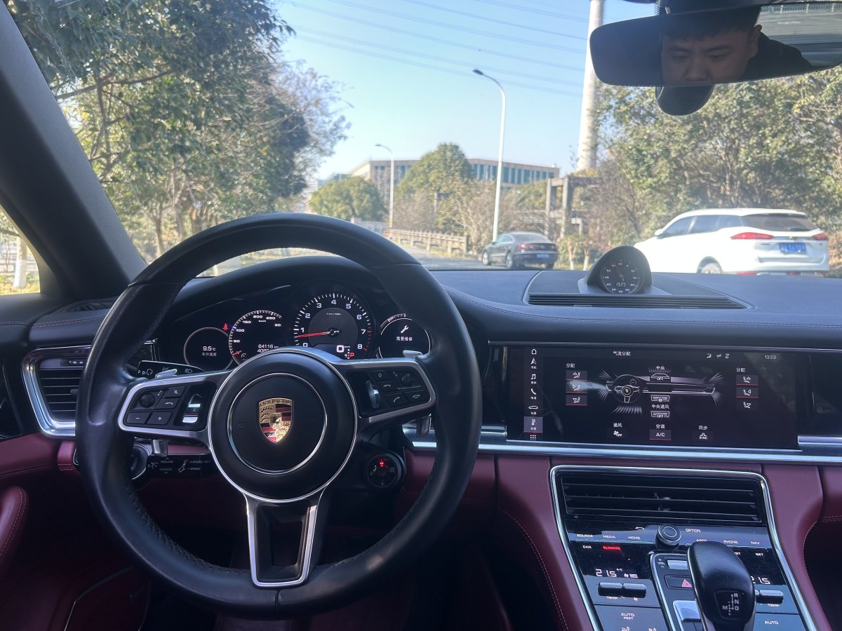 保時(shí)捷 Panamera  2019款 Panamera 4 行政加長(zhǎng)版 2.9T圖片