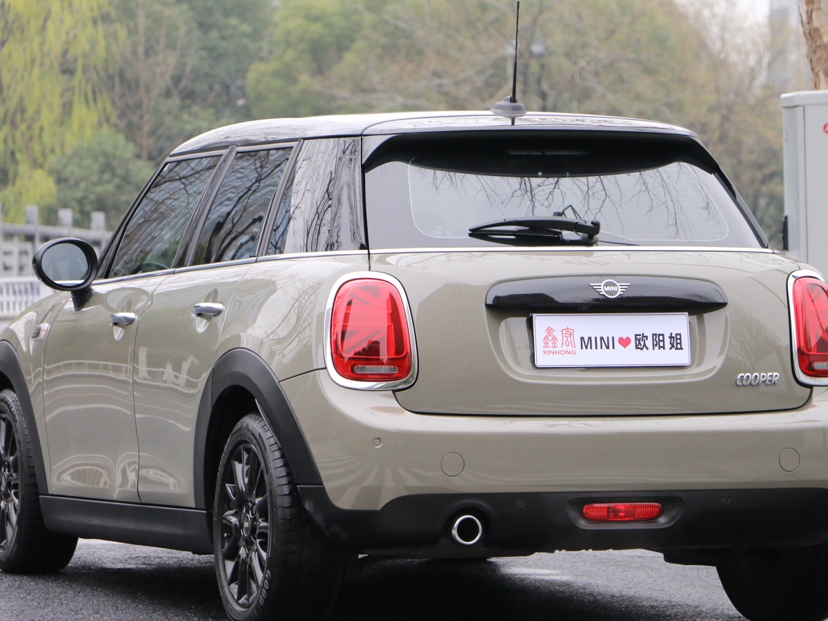 2019年6月MINI MINI  2019款 1.5T COOPER 經(jīng)典派 五門版