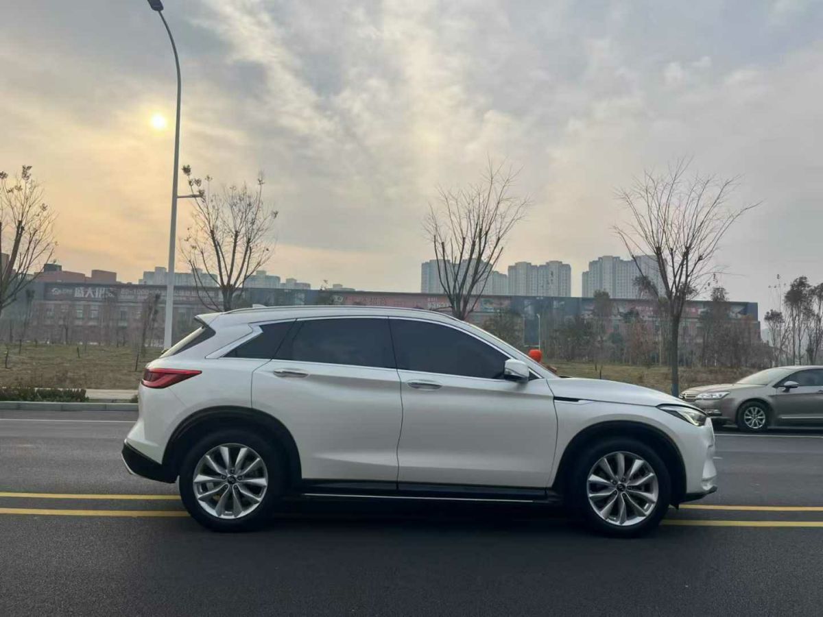 英菲尼迪 QX50  2018款 2.0T 四驅(qū)智能版圖片