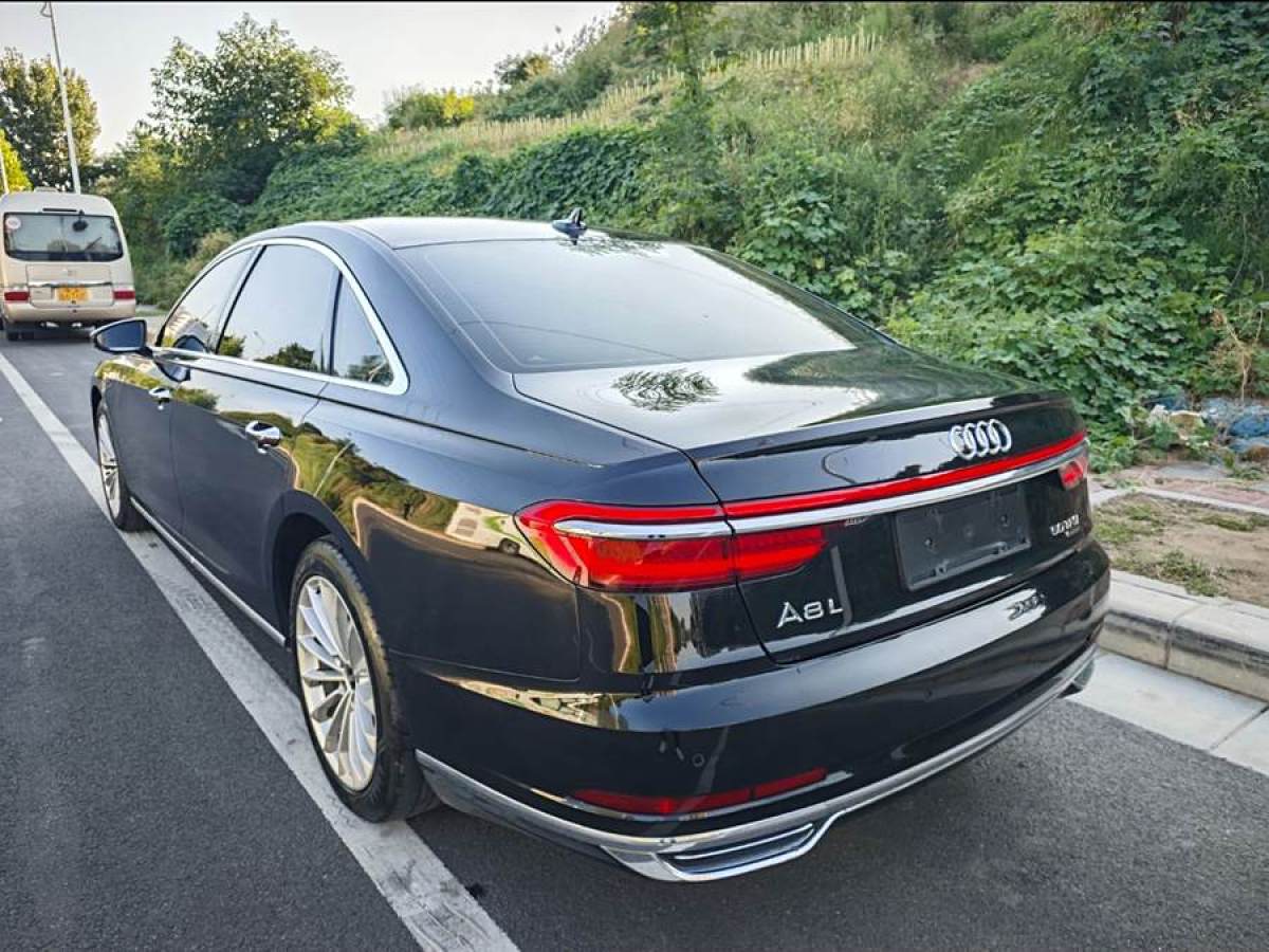 2021年5月奧迪 奧迪A8  2022款 A8L 50 TFSI quattro 舒適型典藏版