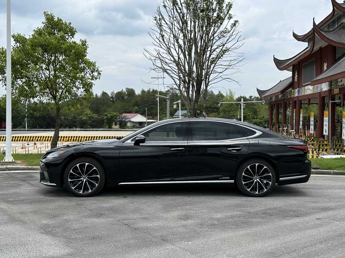 2021年9月雷克薩斯 LS  2021款 500h 行政版