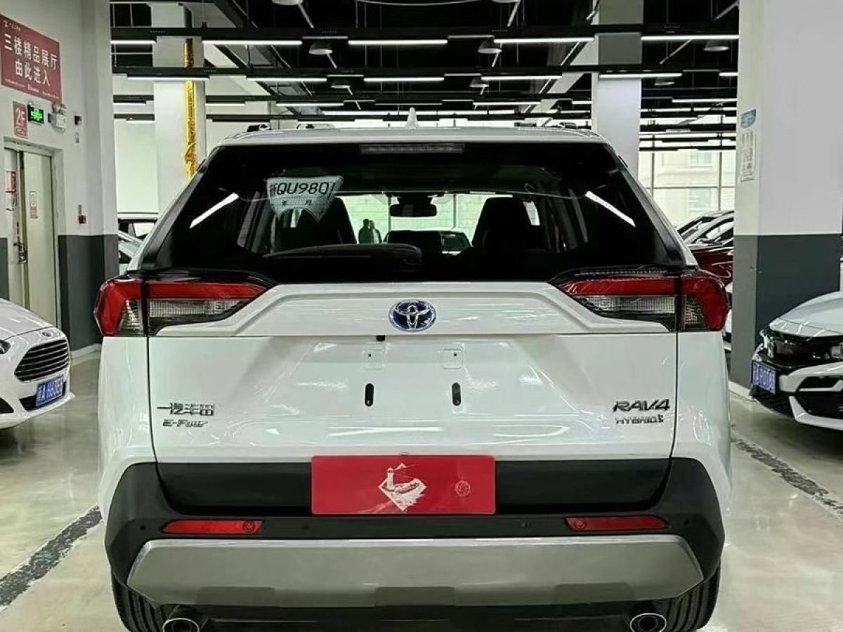 豐田 RAV4榮放  2023款 雙擎 2.5L E-CVT四驅(qū)精英Plus版圖片