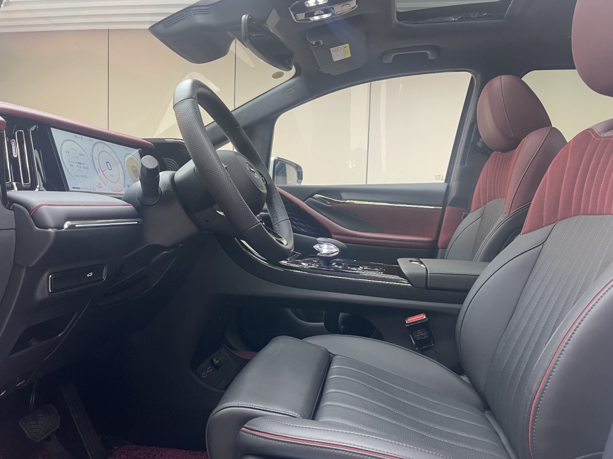 廣汽傳祺 M8  2024款 宗師系列 400T 至尊版圖片