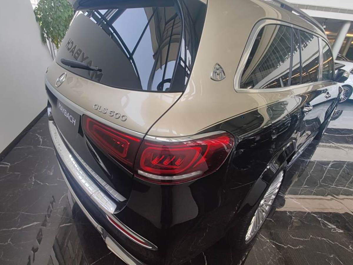 奔馳 邁巴赫GLS  2022款 GLS 600 4MATIC 禮尚版圖片