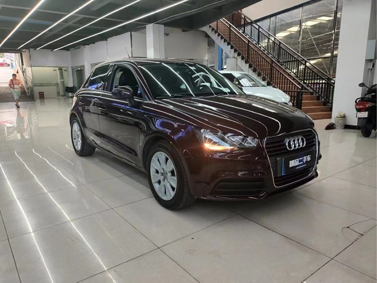 奧迪 奧迪A1  2014款 30 TFSI Sportback時(shí)尚型圖片