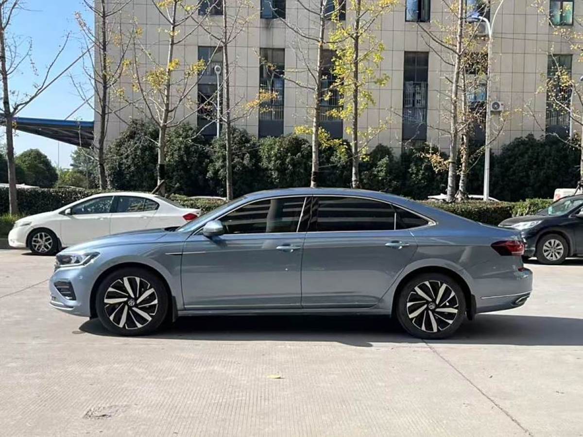 大眾 帕薩特  2022款 330TSI 豪華版圖片