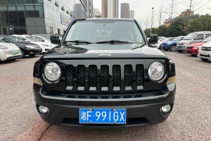 自由客 Jeep 2.0L 運(yùn)動(dòng)版