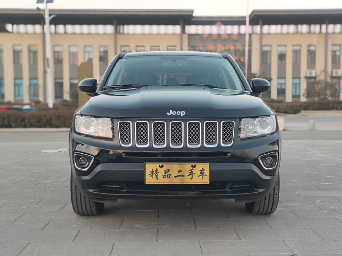 Jeep 指南者  2014款 改款 2.4L 四驅(qū)豪華導(dǎo)航版圖片