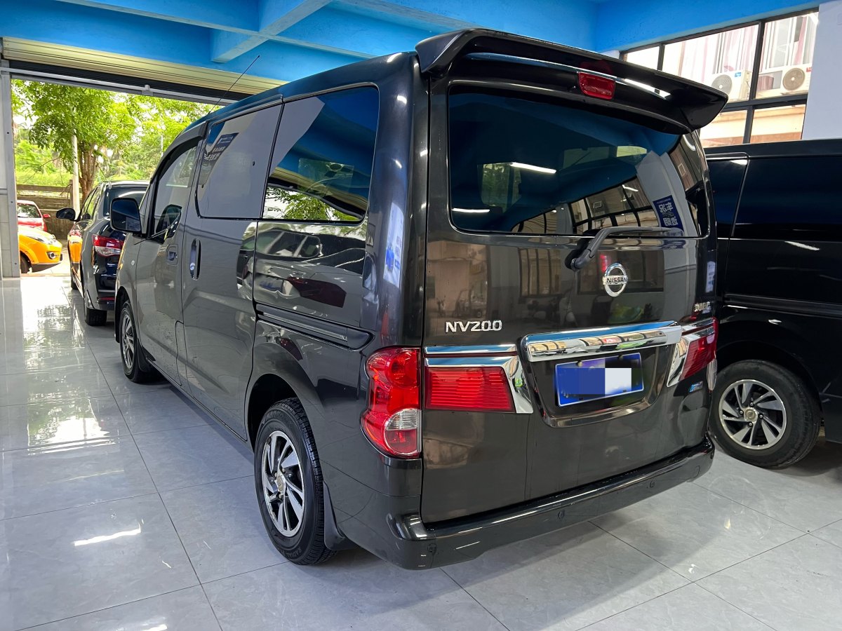 日產(chǎn) NV200  2016款 改款 1.6L CVT尊享型圖片