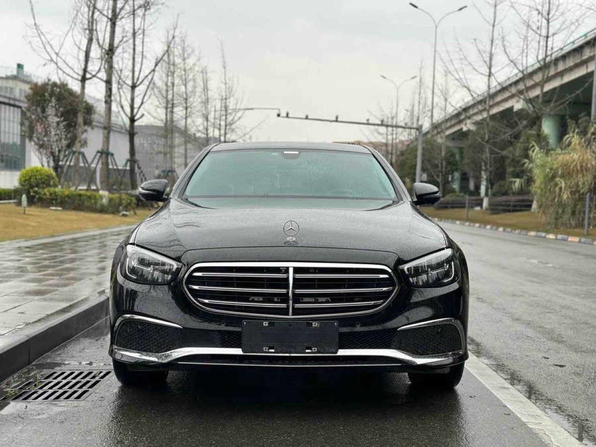 奔馳 奔馳E級  2021款 改款 E 300 L 時尚型圖片
