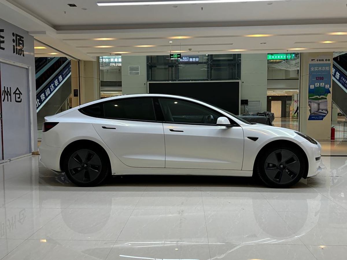 特斯拉 Model 3  2022款 改款 后輪驅(qū)動版圖片