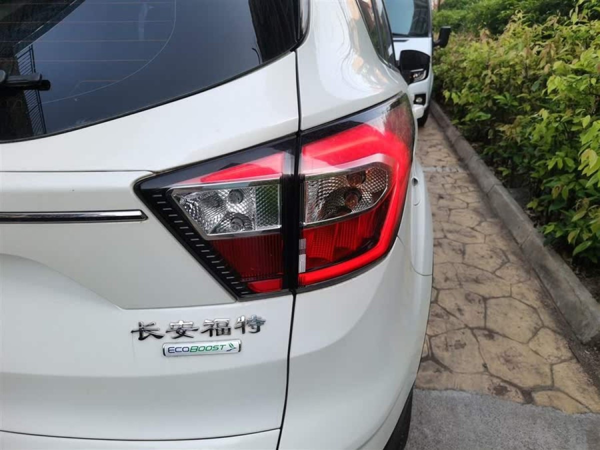福特 翼虎  2018款 改款 EcoBoost 180 兩驅(qū)鉑翼型圖片