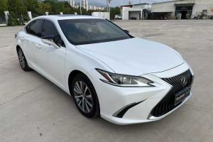 ES 雷克薩斯  300h 百萬紀(jì)念限量版 國VI