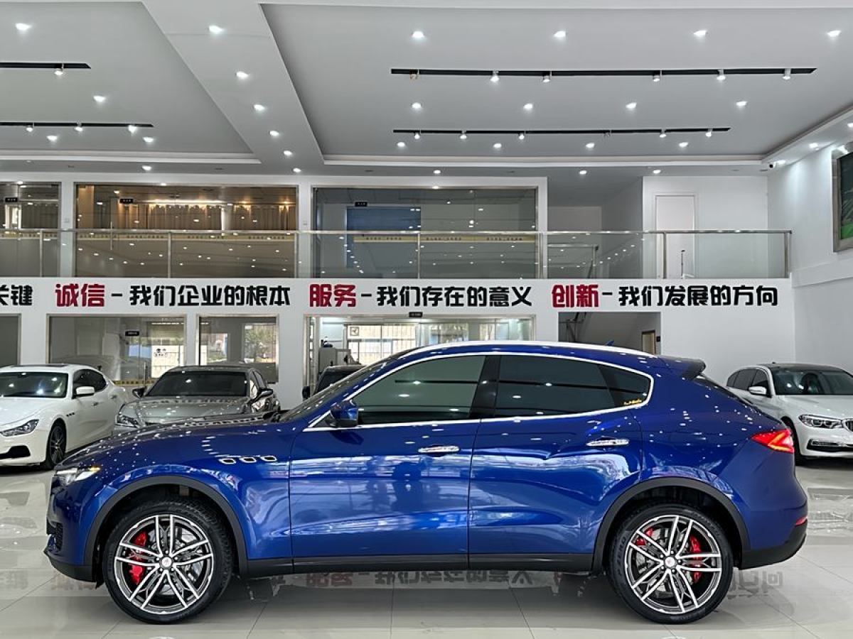 2018年7月瑪莎拉蒂 Levante  2019款 3.0T 350Hp 標(biāo)準(zhǔn)版 國VI