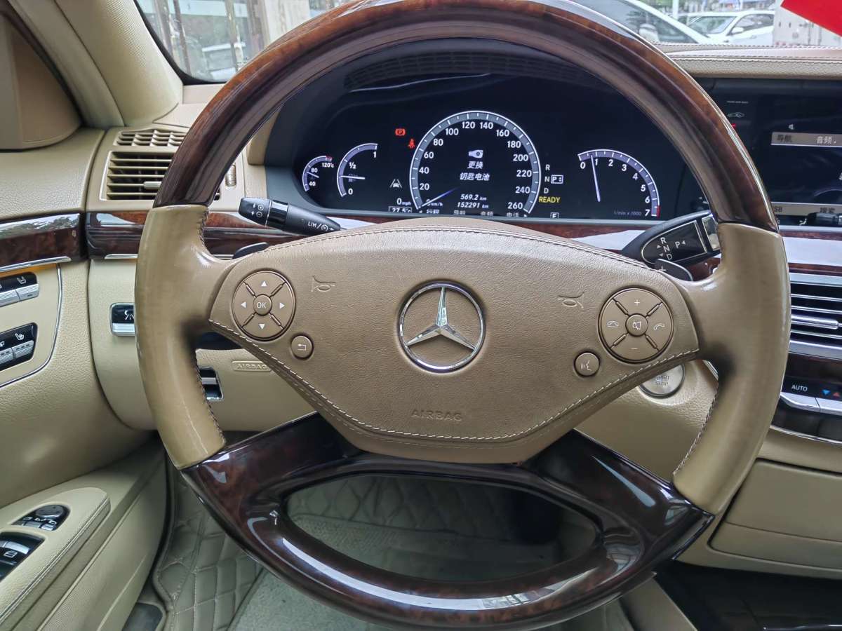 2012年6月奔驰 奔驰S级  2012款 S 400 L HYBRID Grand Edition