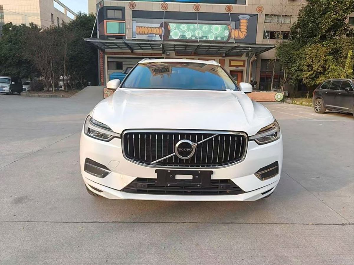 沃爾沃 XC60  2020款 T5 四驅(qū)智逸豪華版圖片