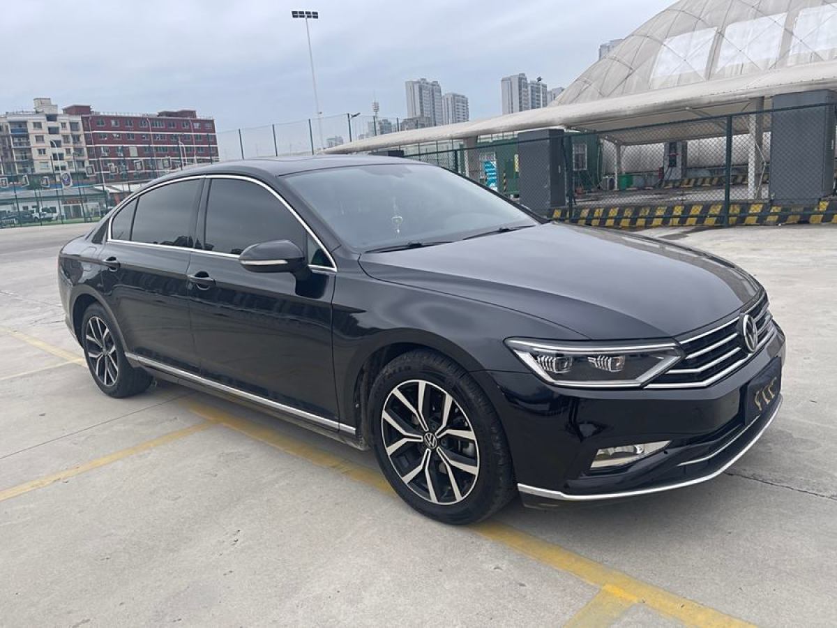 大眾 邁騰  2020款 330TSI DSG 領(lǐng)先型圖片