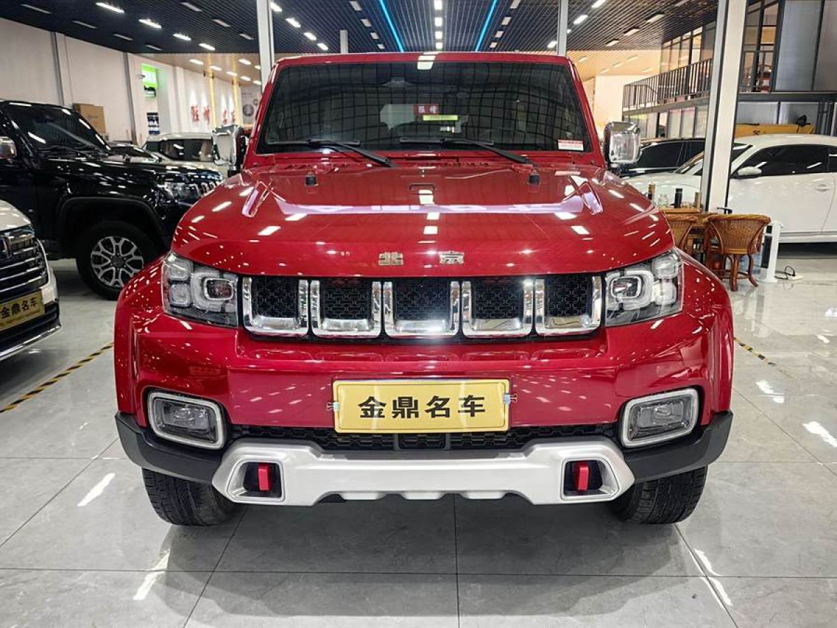 北京 BJ40  2020款 2.0T 自動(dòng)四驅(qū)城市獵人版至尊型圖片