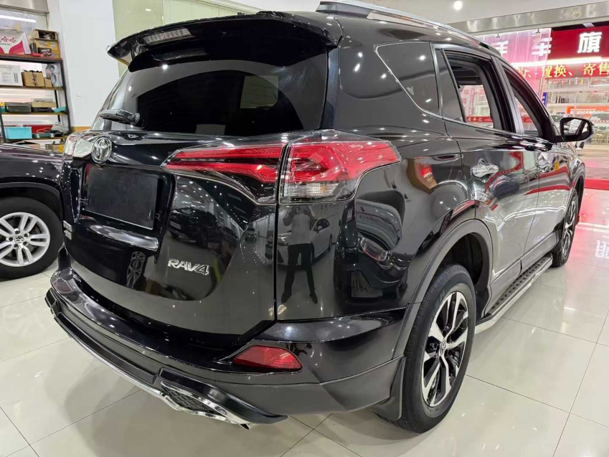 豐田 RAV4榮放  2018款 2.0L CVT兩驅(qū)風尚X版圖片
