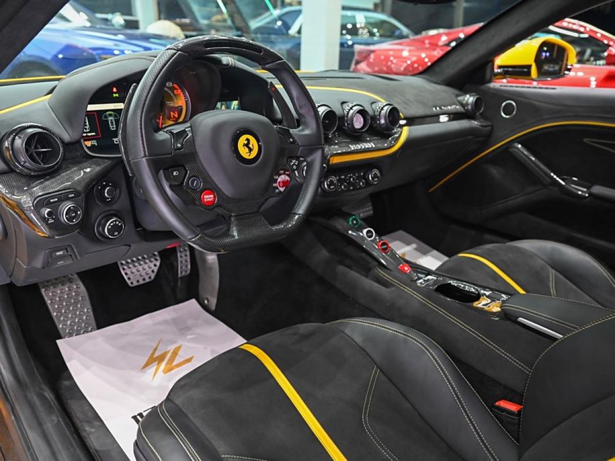 法拉利 F12berlinetta  2013款 6.3L 標準型圖片