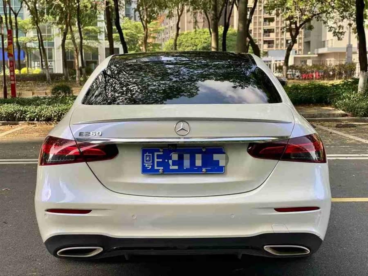 奔馳 奔馳E級(jí)  2021款 改款 E 260 時(shí)尚型運(yùn)動(dòng)版圖片