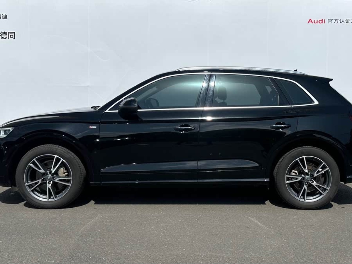 奧迪 奧迪Q5L  2020款 改款 40 TFSI 榮享時(shí)尚型圖片