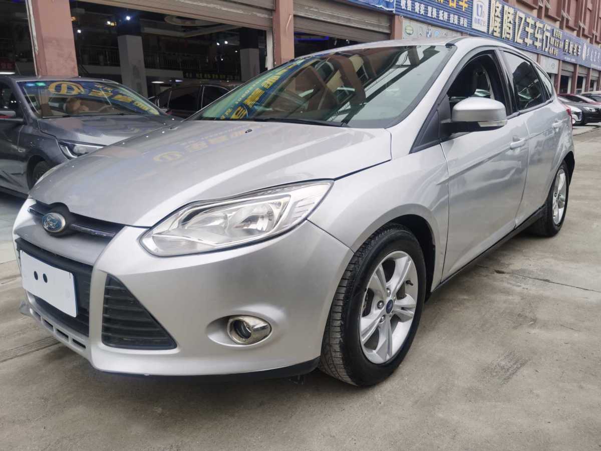 福特 ?？怂? 2012款 兩廂 1.6L 自動舒適型圖片