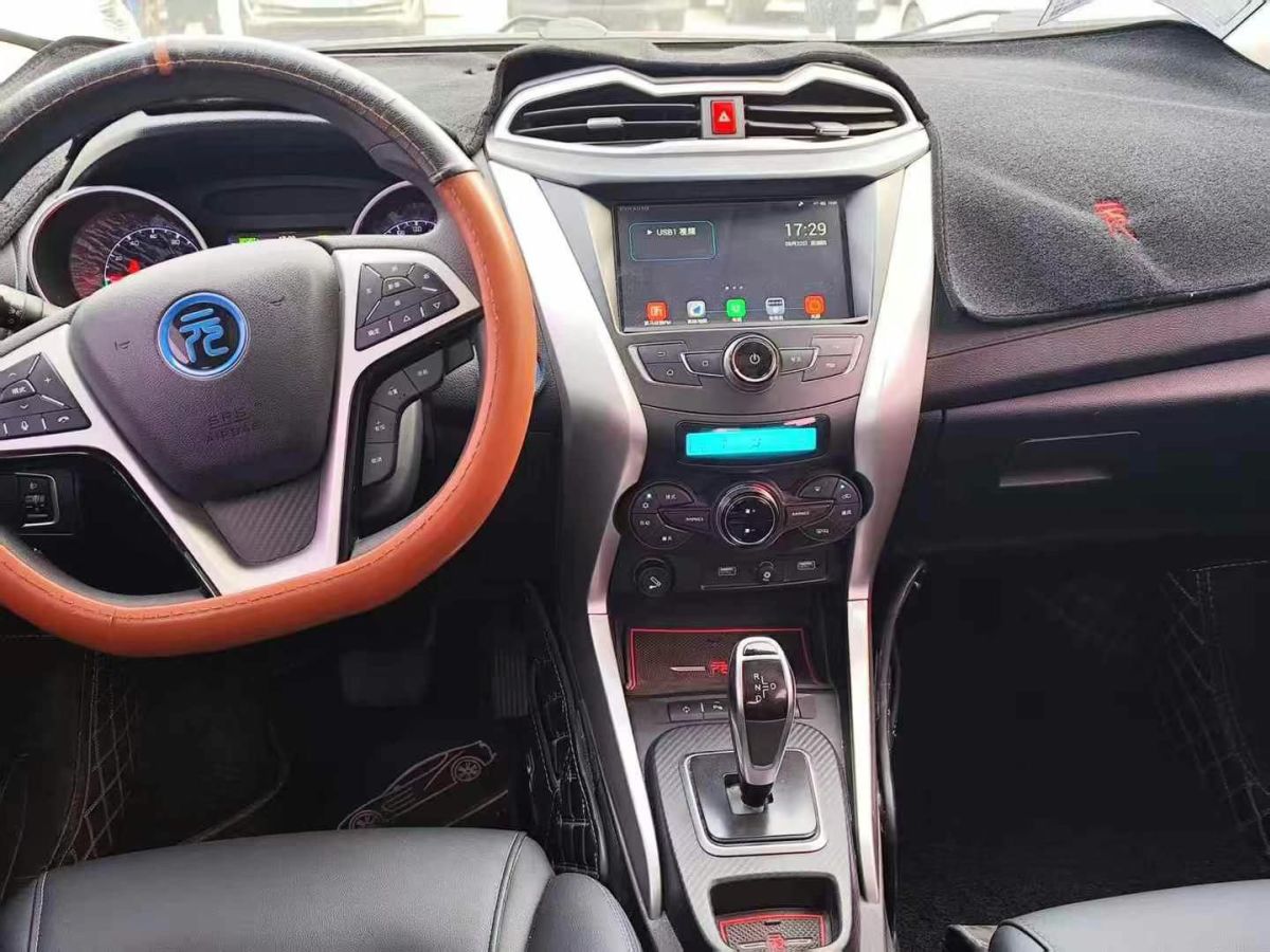 比亞迪 元新能源  2018款 EV360 智聯(lián)創(chuàng)酷型圖片