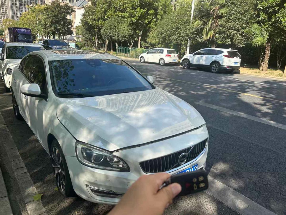 沃爾沃 S60  2019款 S60L 2.0T 智遠(yuǎn)版圖片