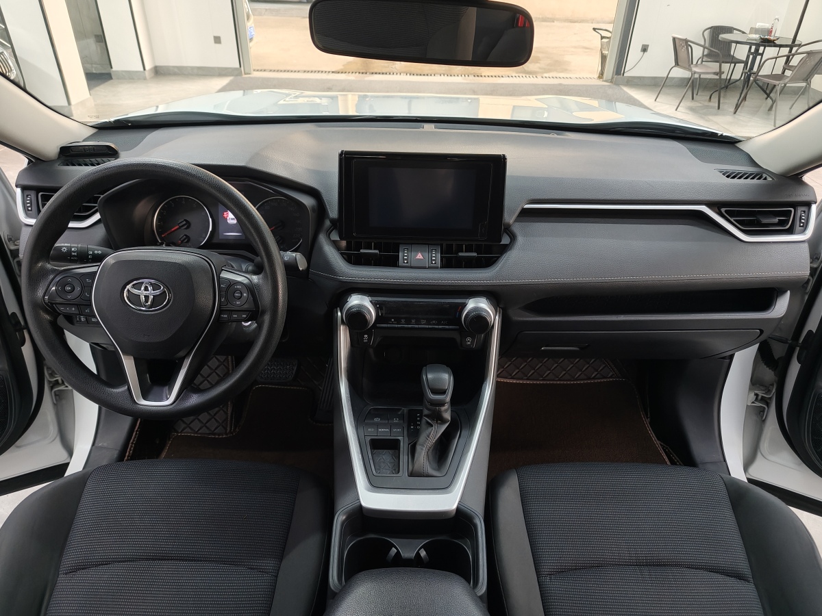 2021年6月豐田 RAV4  2018款 榮放 2.0L CVT兩驅(qū)都市版