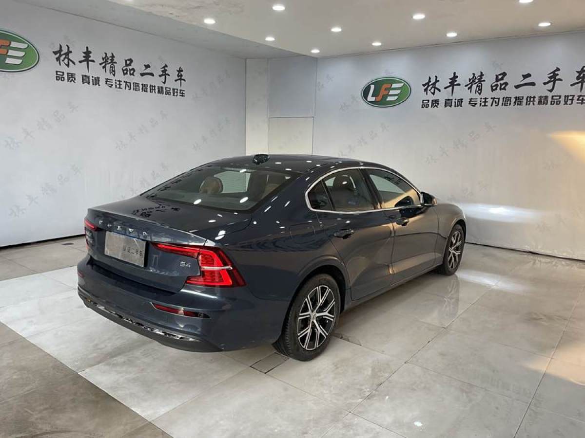 沃爾沃 S60L  2024款 B4 智逸豪華版圖片