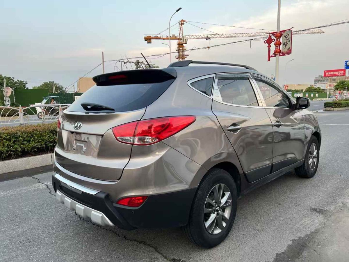 現(xiàn)代 ix35  2015款 2.0 GLS 四驅(qū)智能型圖片