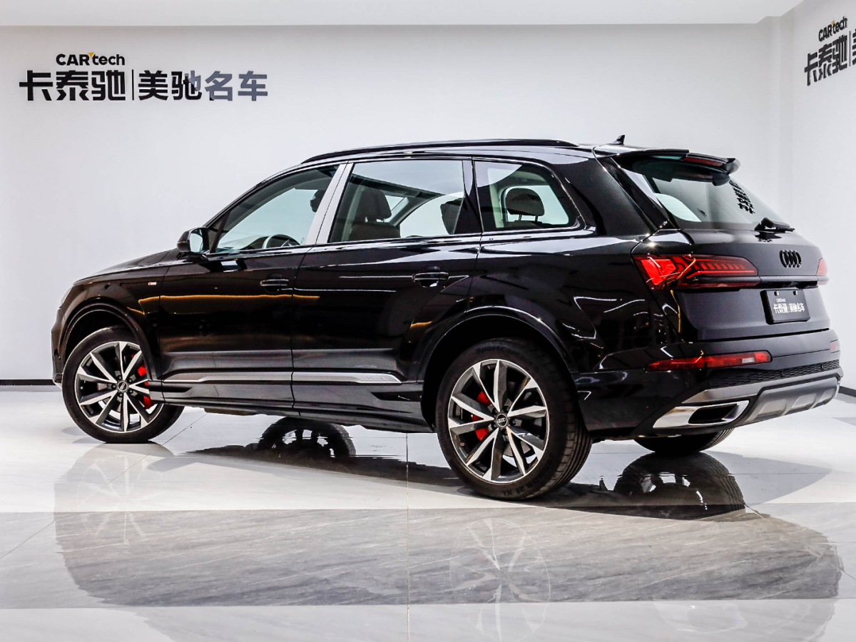 2023年7月奧迪 奧迪Q7 奧迪Q7 2023款 55 TFSI quattro S line運動型