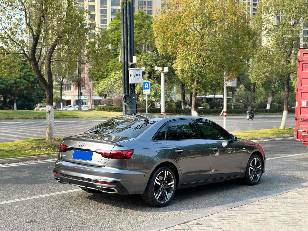 奧迪 奧迪A4L  2022款 40 TFSI 豪華動感型圖片